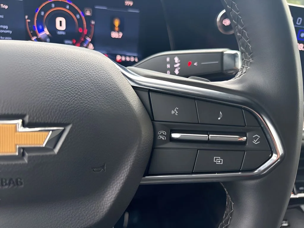 Used 2025 Black Chevrolet LT image 17
