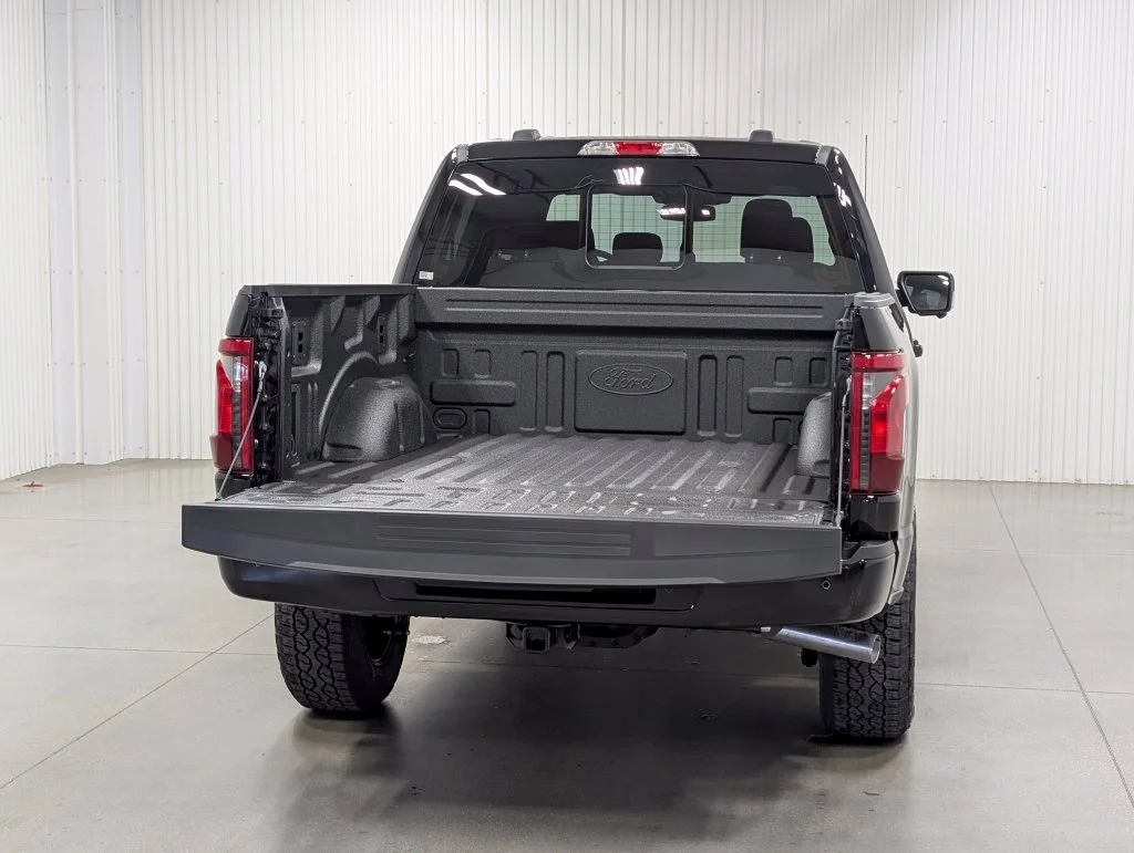 New 2026 Agate Black Metallic Ford XLT image 25