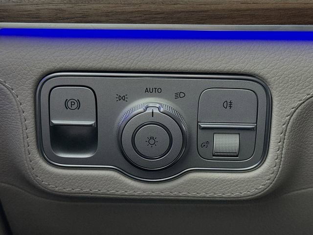 New 2026 Polar White Mercedes-Benz GLS 580 image 43