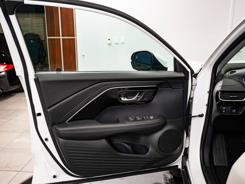 New 2026 Platinum White Pearl Acura AWD image 25