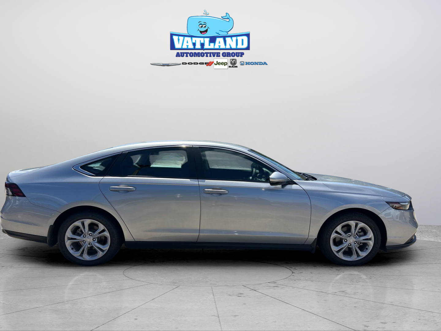 Used 2024 Silver Honda LX image 6