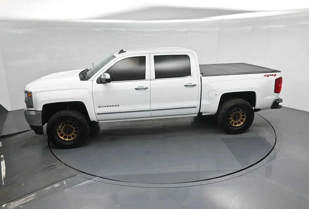 Used 2018 White Chevrolet LTZ image 40