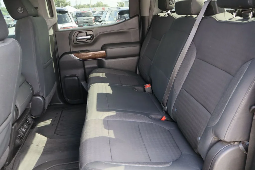 Used 2020 Blue GMC SLE image 23