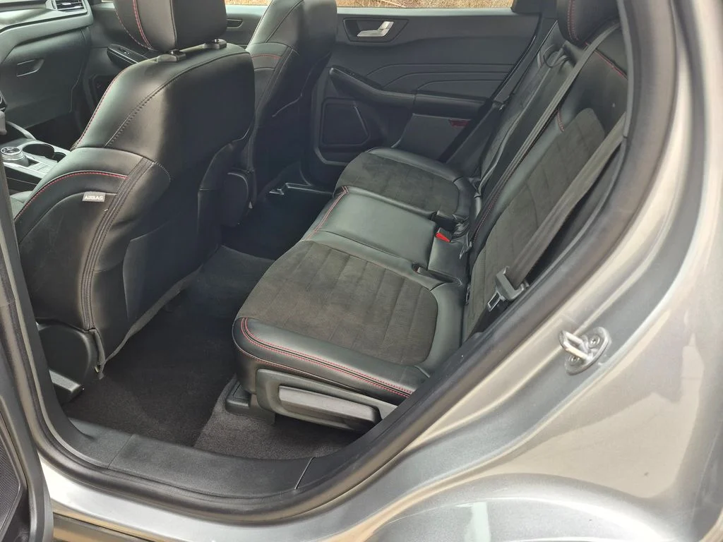 Used 2022 Silver Metallic Ford SEL image 10