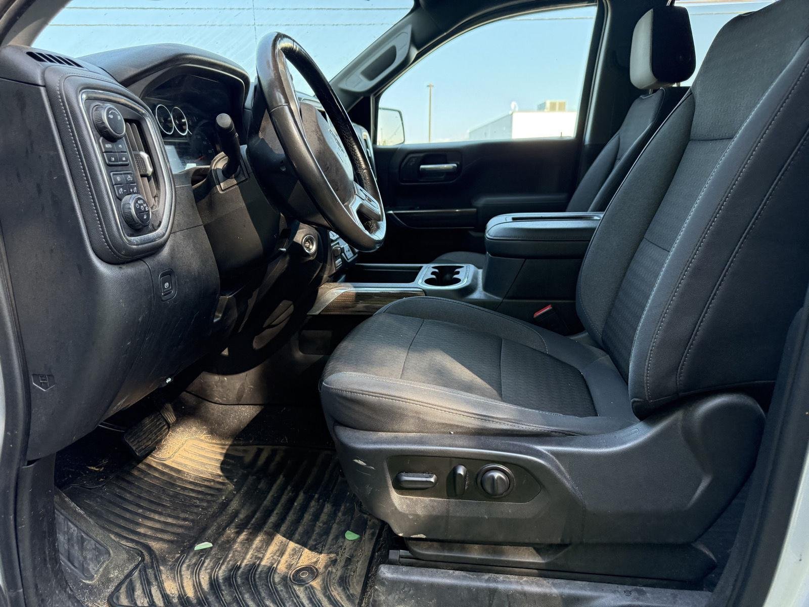 Used 2019 Silver Ice Metallic Chevrolet RST image 9