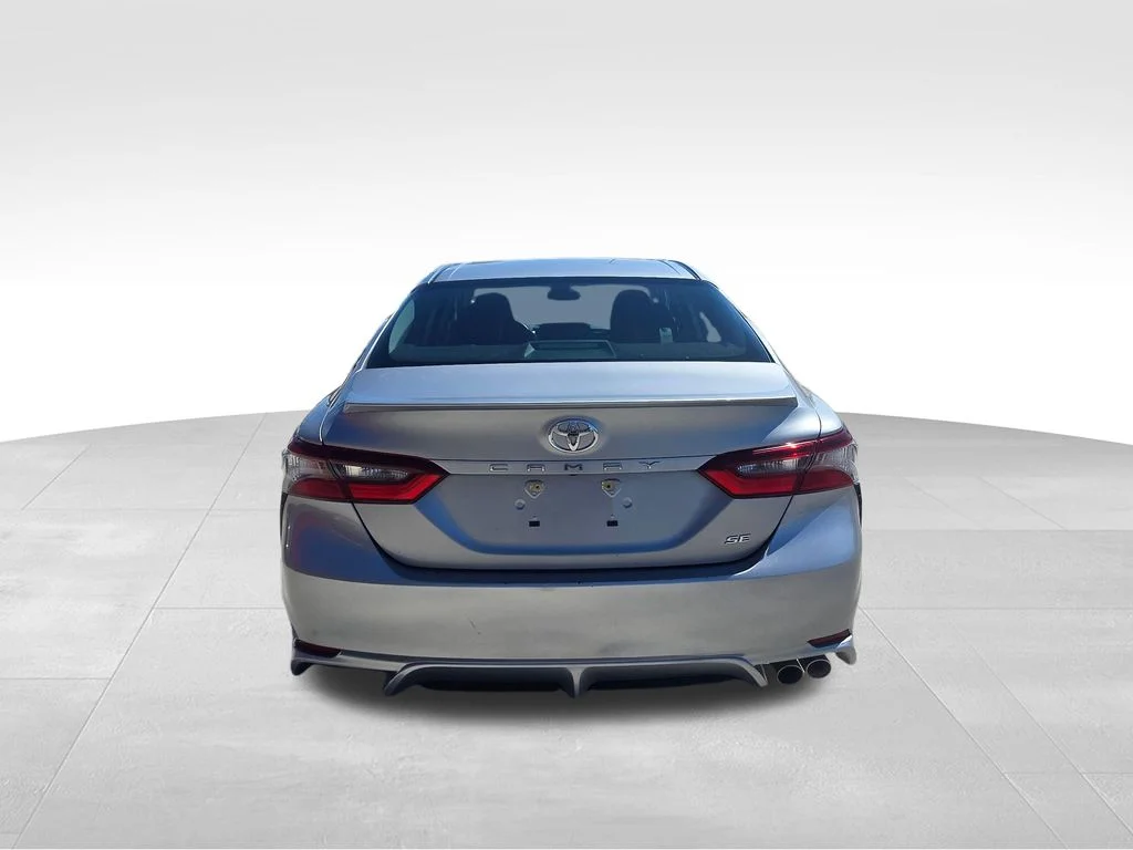 Used 2024  Toyota SE Nightshade image 4