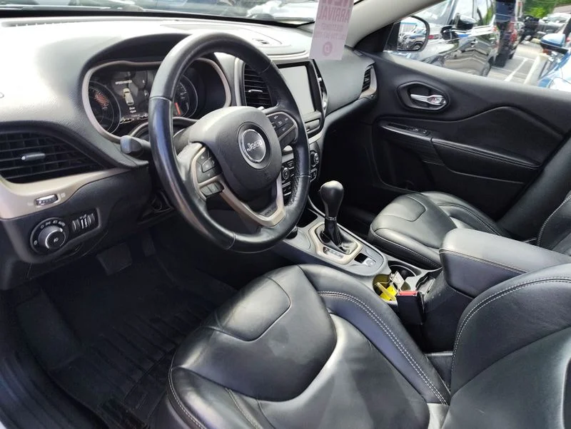 Used 2016 White Jeep Limited image 11