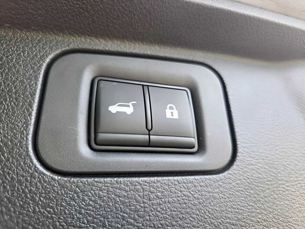 Used 2025 Gun Metallic Super Black Nissan Platinum Reserve image 9