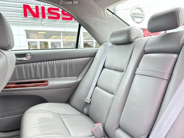 Used 2005 Phantom Gray Pearl Toyota XLE image 18