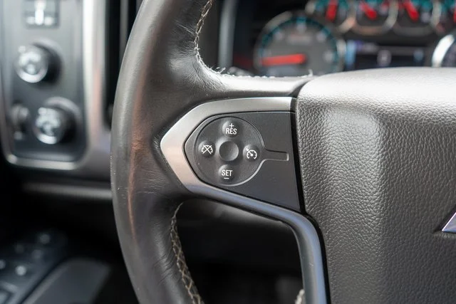 Used 2018 HAVANA METALLIC Chevrolet LT image 19