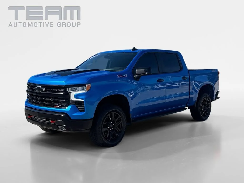 Used 2025 Riptide Blue Metallic Chevrolet LT Trail Boss image 3