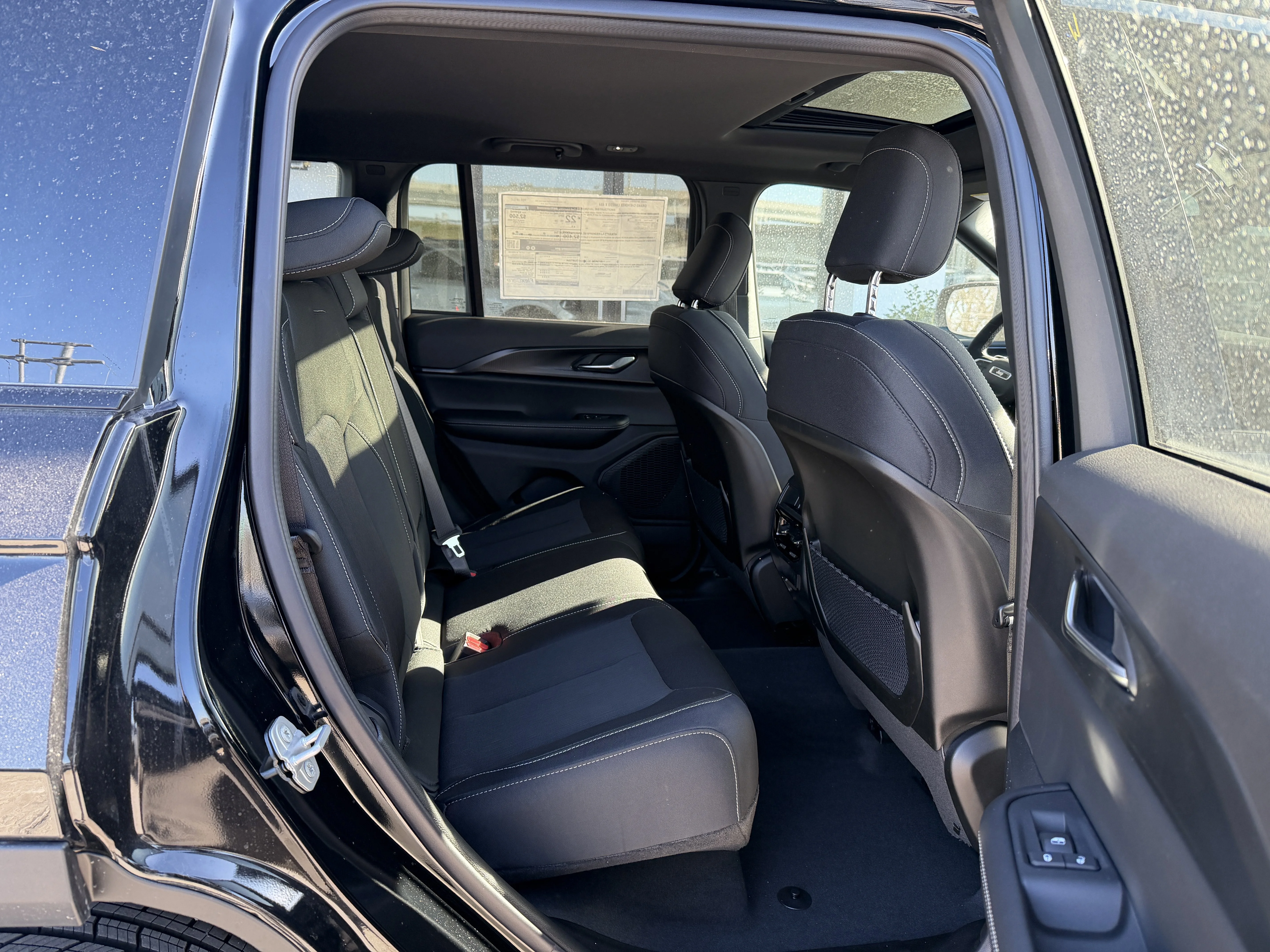 2025 Jeep Grand Cherokee Laredo - Photo 24