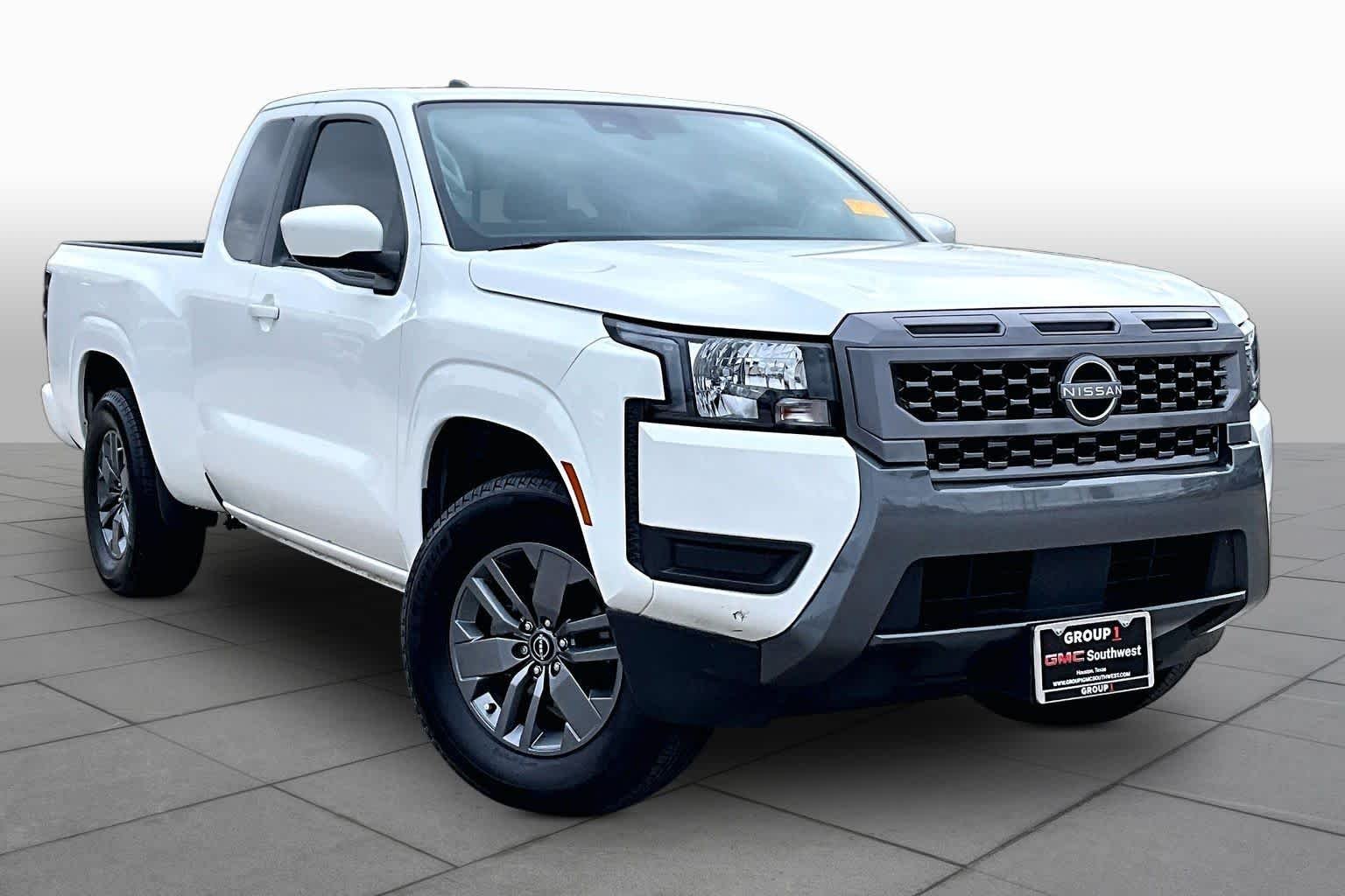 Certified Pre-Owned 2025 Nissan Frontier SV