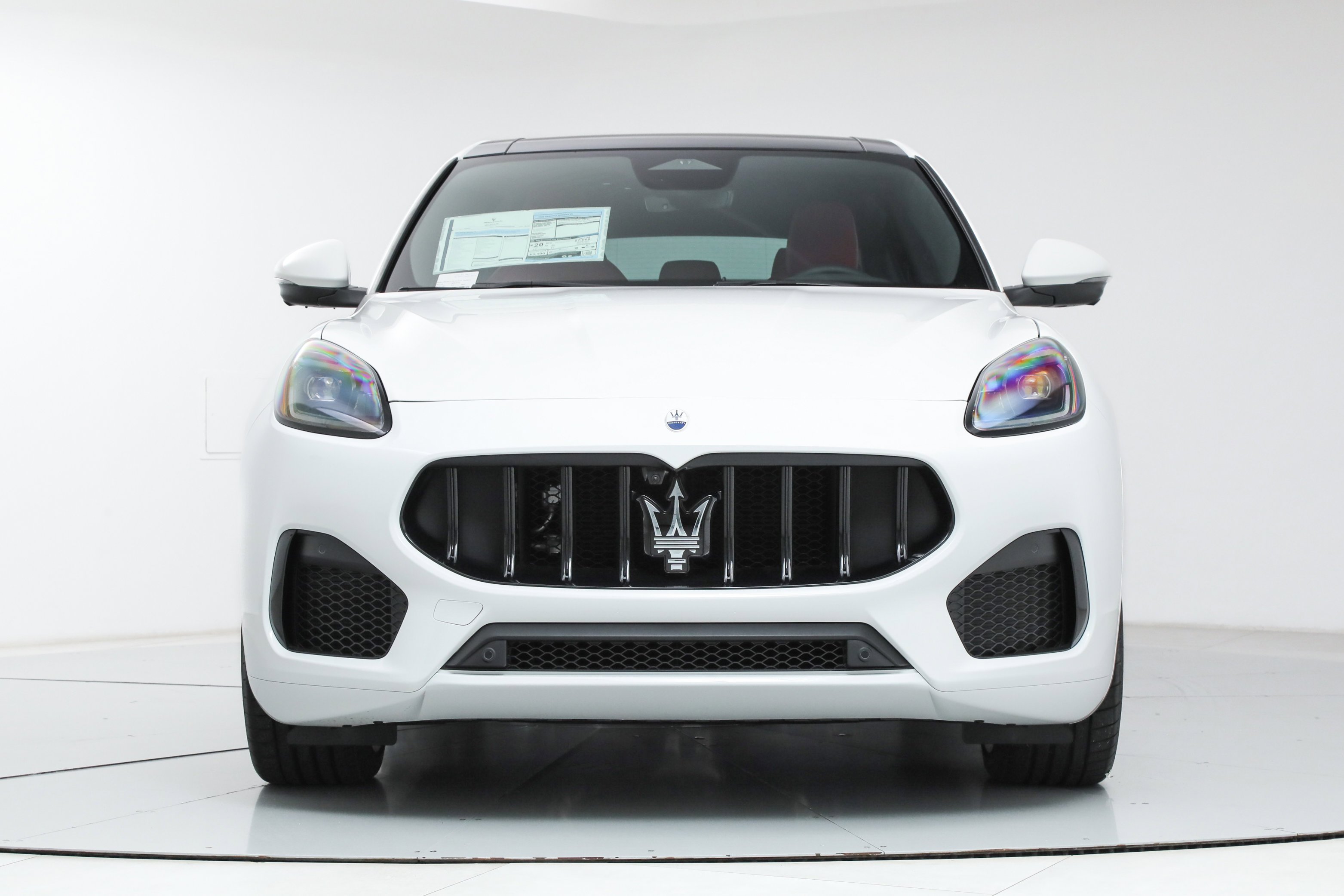 2026 Maserati Grecale Modena V6 - Photo 8