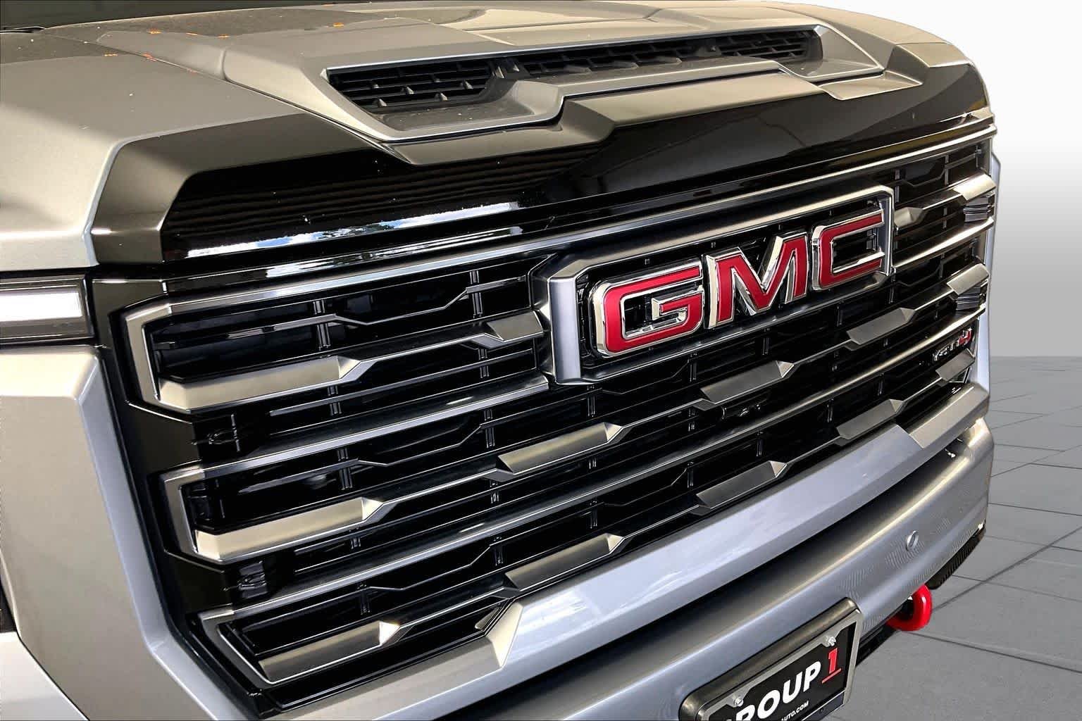 Used 2024 Sterling Metallic GMC AT4 image 29
