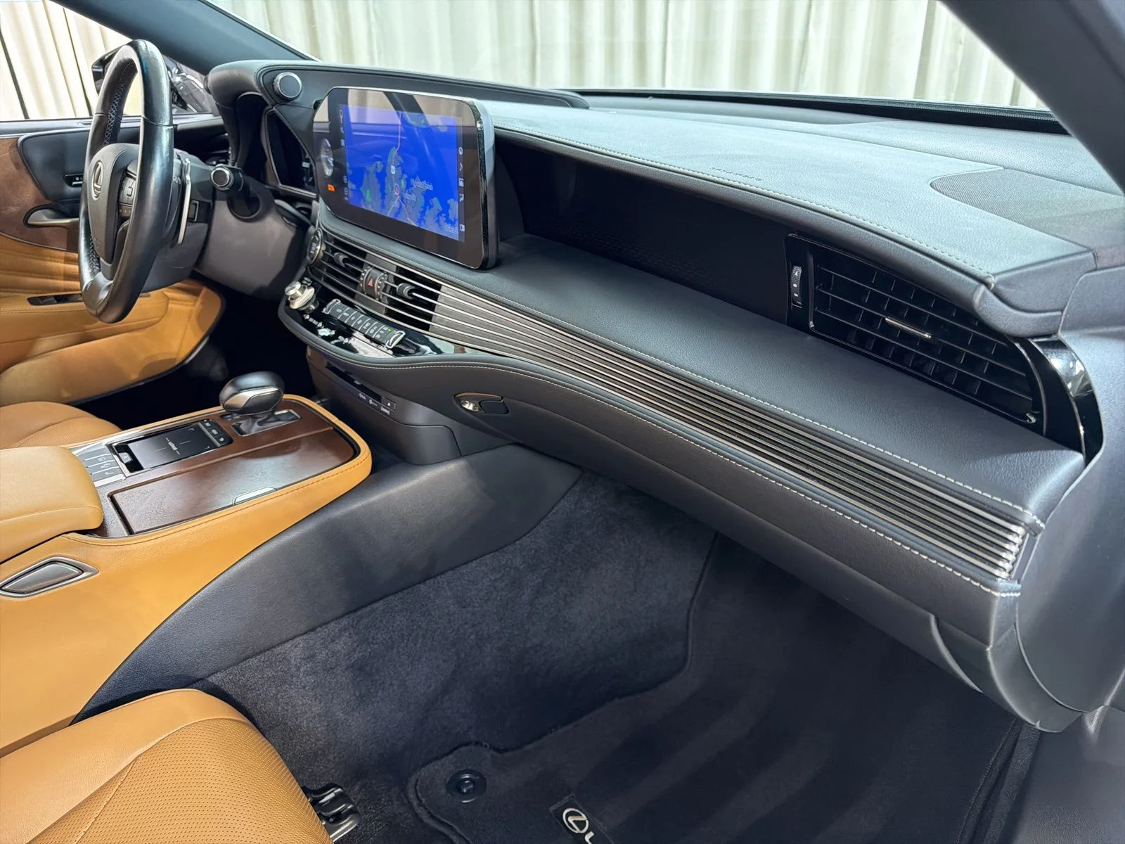 2021 Lexus LS Base - Photo 36
