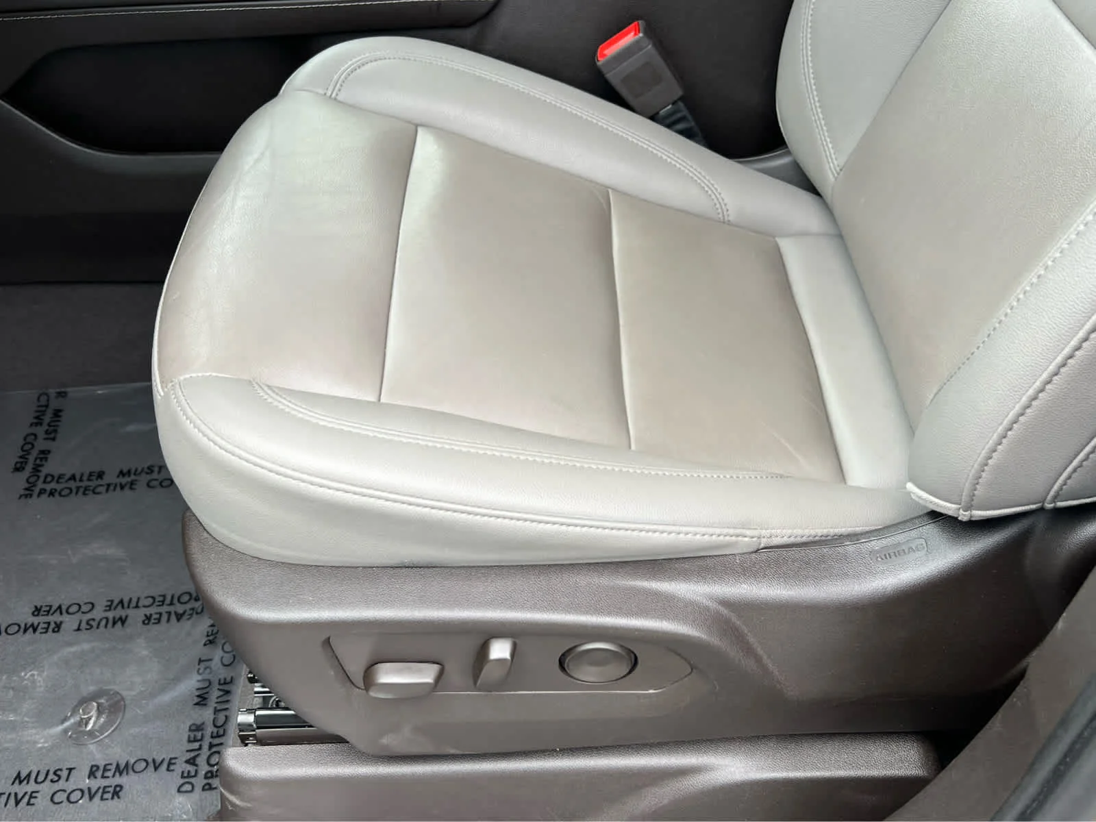 Certified Used 2022 Empire Beige Metallic Chevrolet LT image 29
