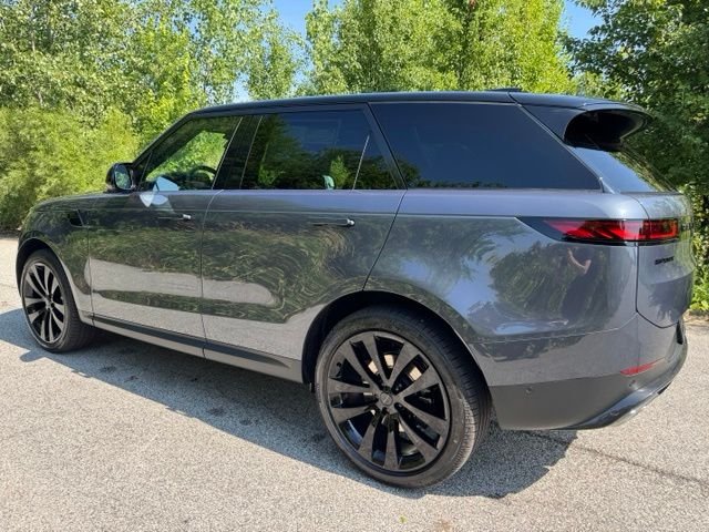 New 2026 Varesine Blue Land Rover SE image 7