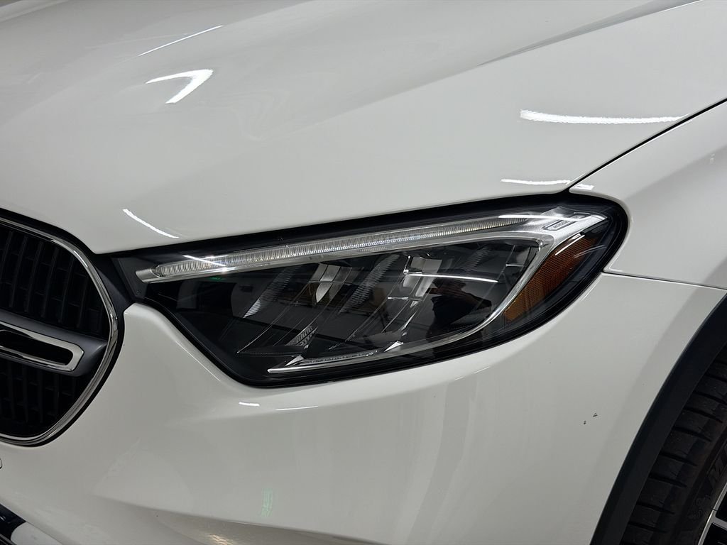 Used 2026 White Mercedes-Benz GLC 300 image 32