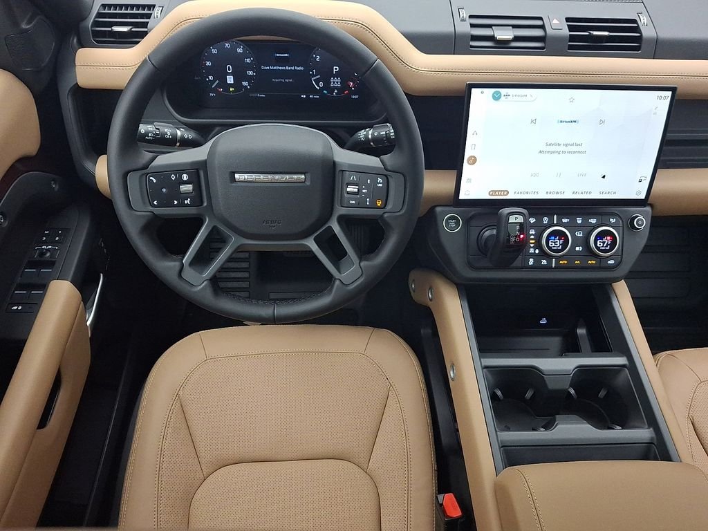 New 2026 Sedona Red Land Rover S image 7