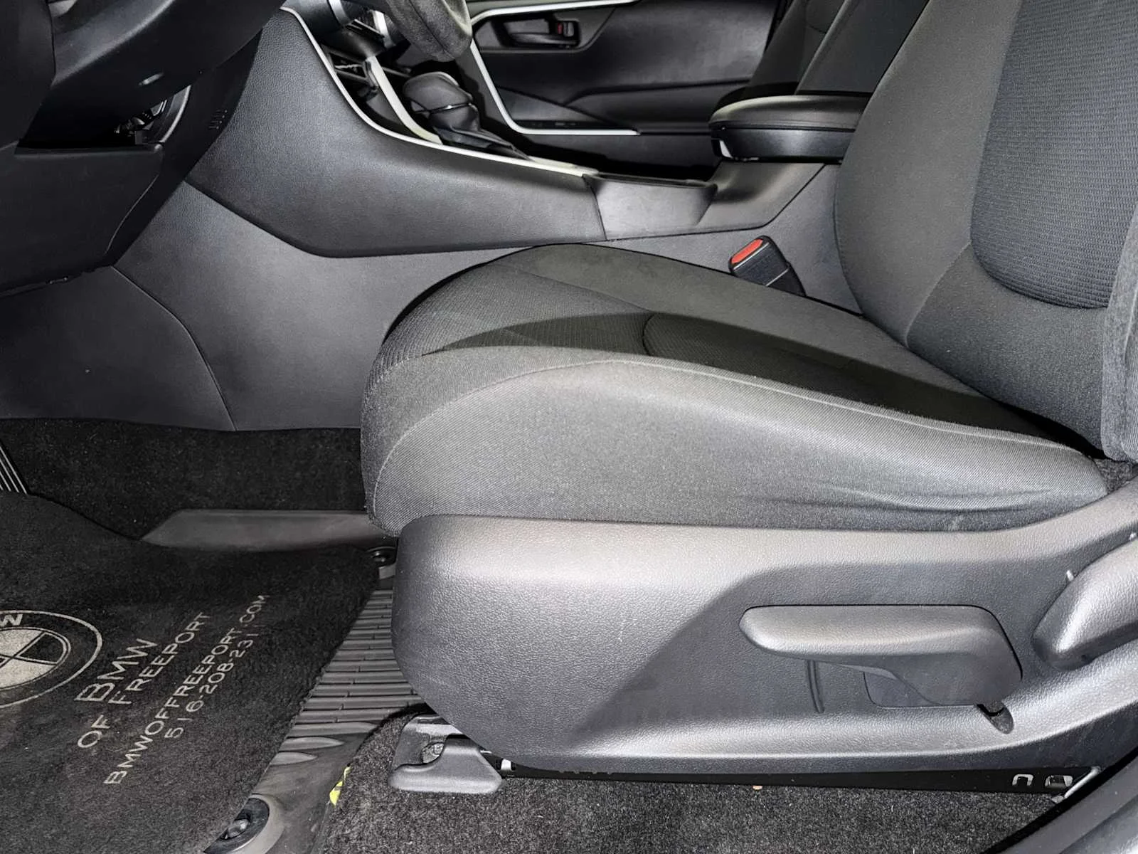 Used 2022 Midnight Black Metallic Toyota LE image 9