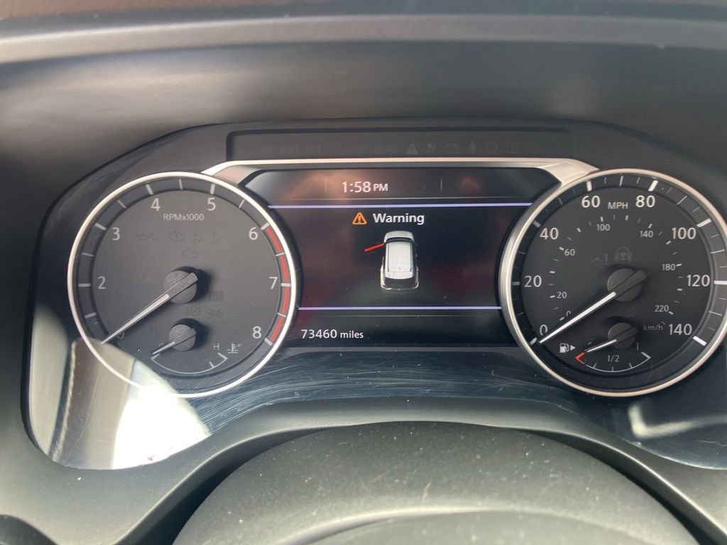 Used 2021 Gray Nissan SV image 9