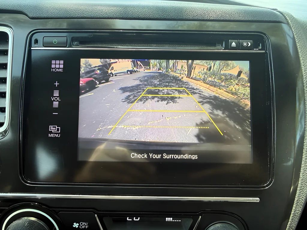 Used 2015 Modern Steel Metallic Honda Hybrid image 18