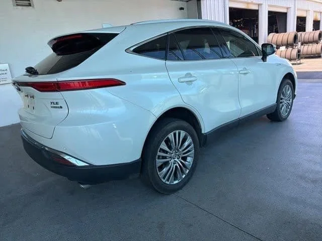 Used 2021 Blizzard Pearl Toyota LE image 6