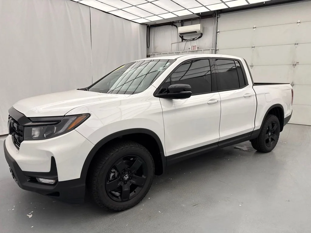 New 2026 Platinum White Pearl Honda Black Edition image 3