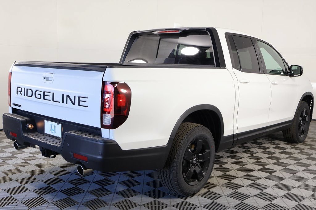 2026 Honda Ridgeline Black Edition - Photo 2