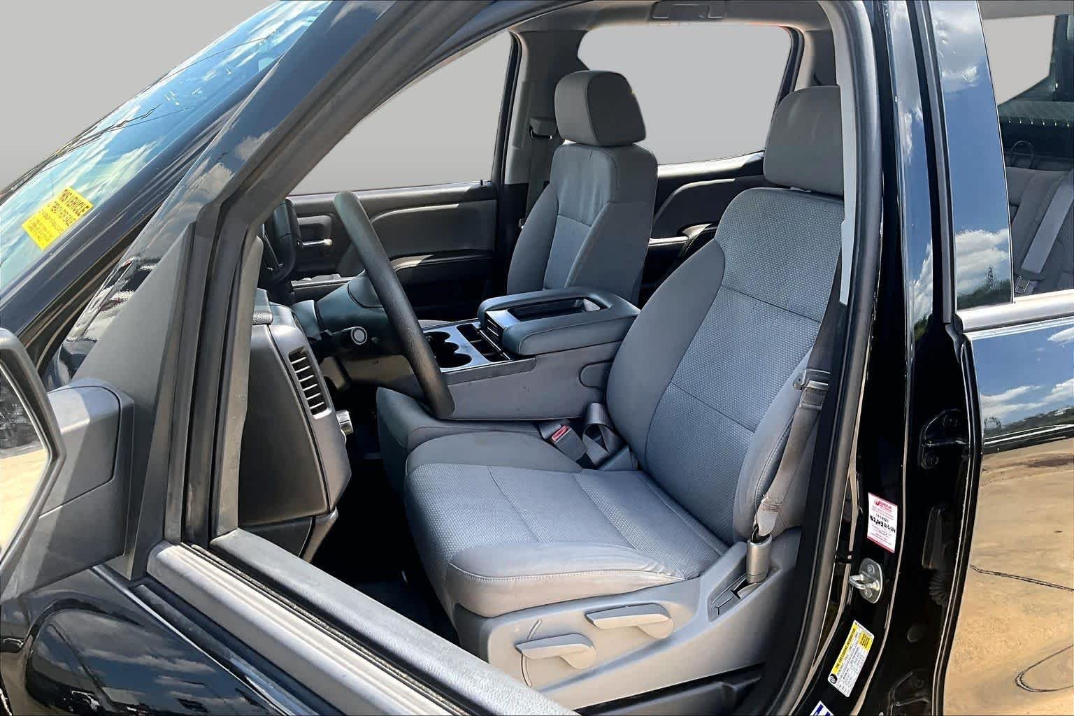 Used 2015 Black Chevrolet LS image 7