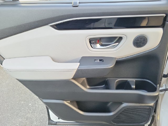 2025 Honda Pilot Touring - Photo 14