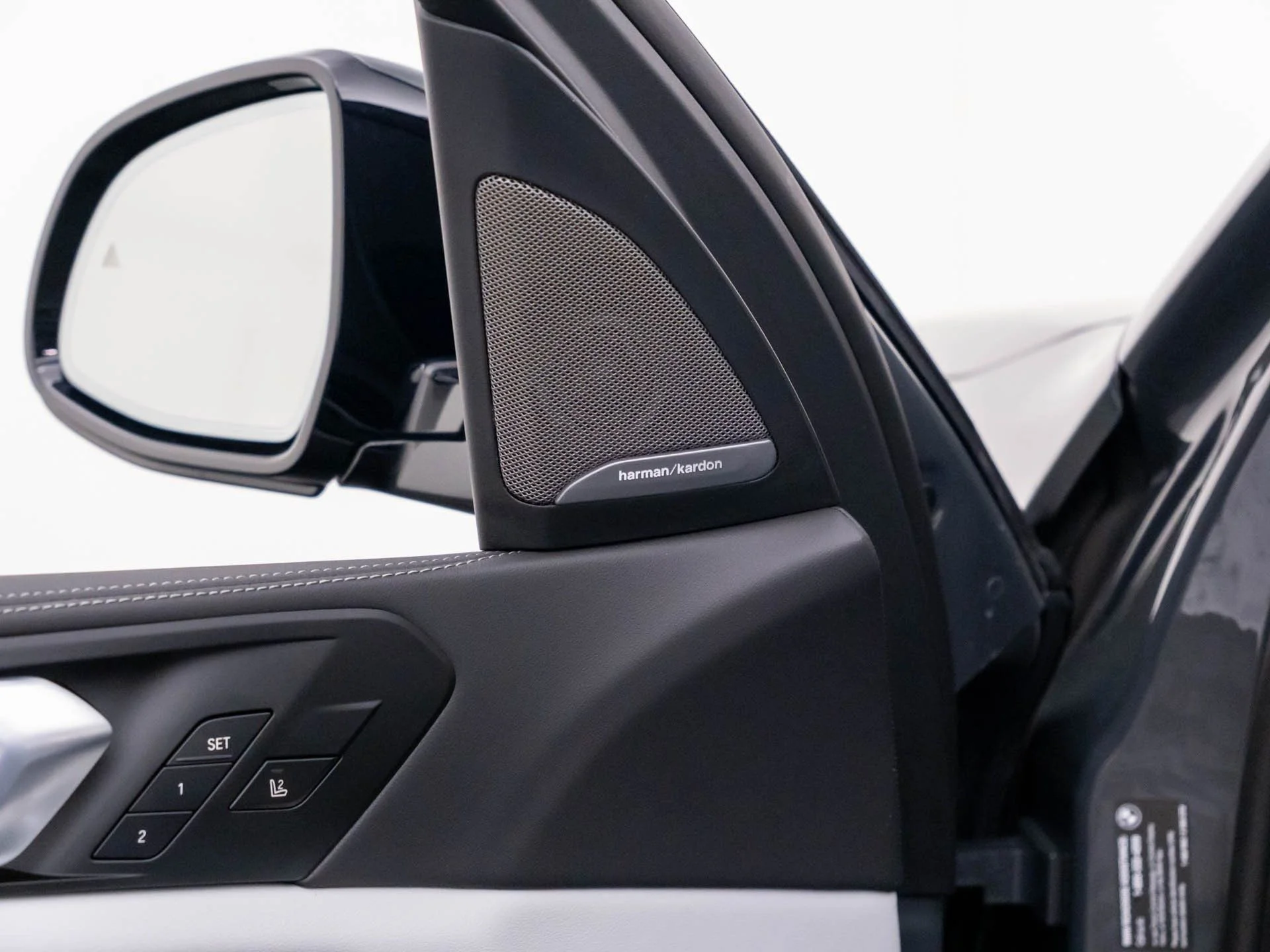 New 2026 Gray BMW xDrive40i image 11