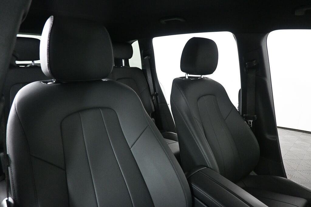 Used 2024 Polar White Mercedes-Benz GLB 250 image 21