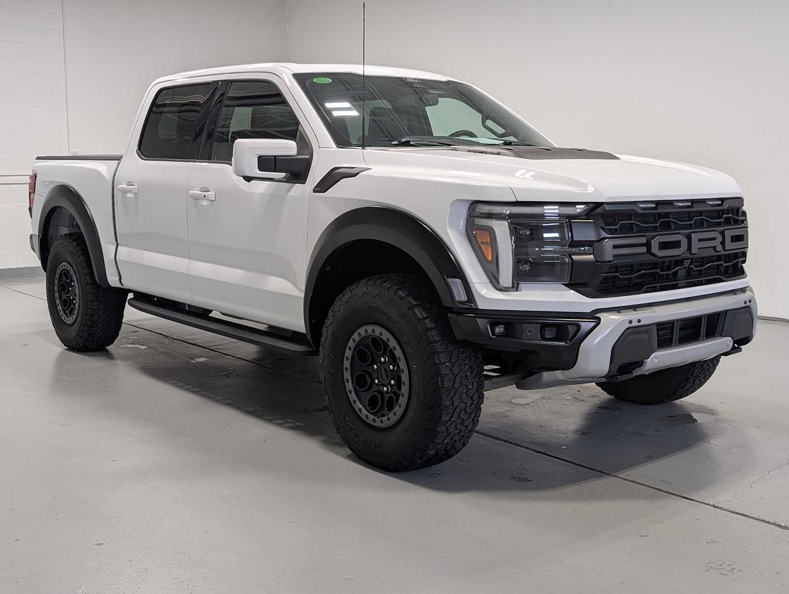 Used 2024 Oxford White Ford Raptor image 6
