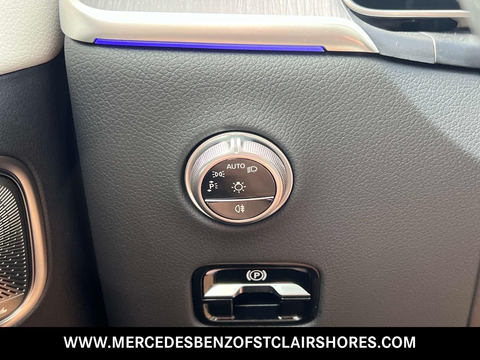 New 2026 Cirrus Silver Metallic Mercedes-Benz GLC 300 image 29