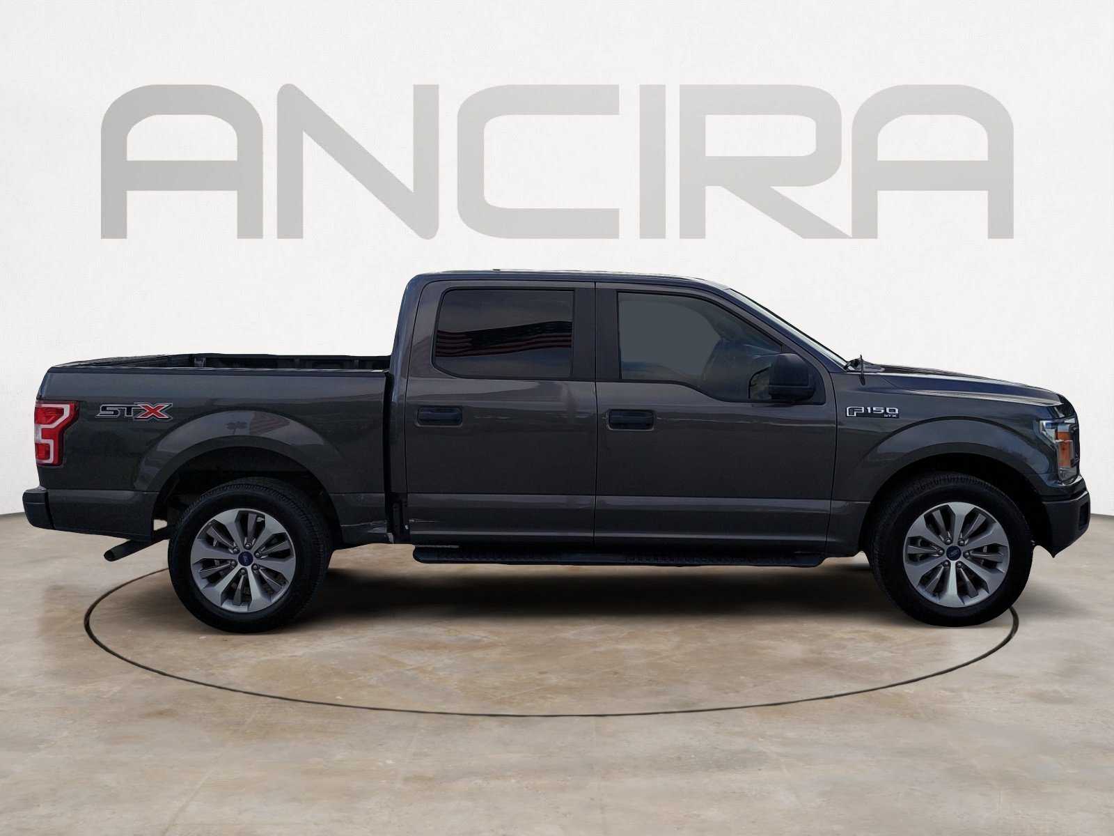 Used 2018 Magnetic Metallic Ford XL image 11
