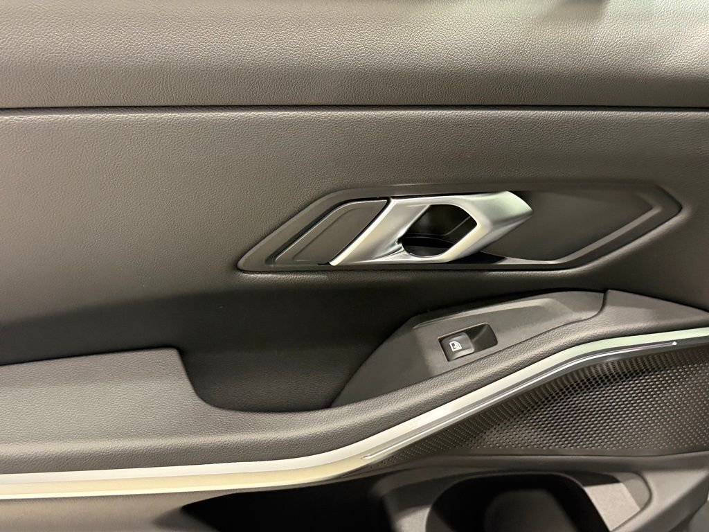 2026 BMW 3 Series 330i - Photo 19