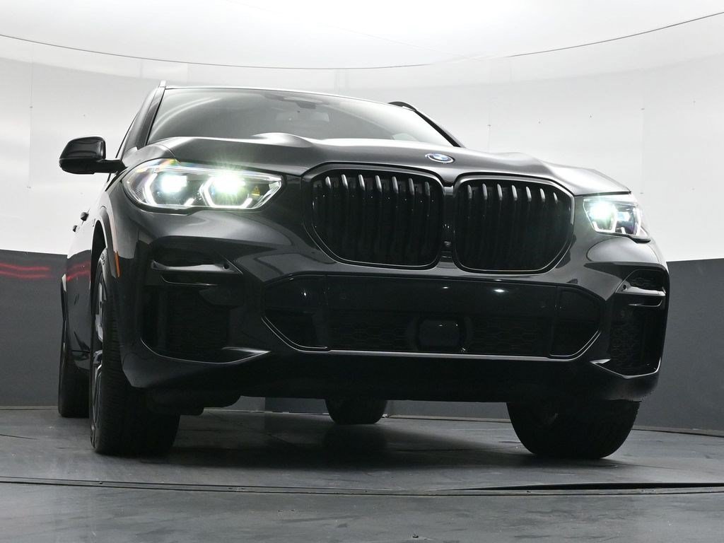 Used 2022 Black Sapphire Metallic BMW xDrive45e image 38
