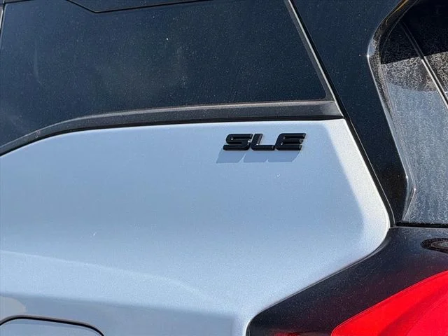 Used 2020 Silver GMC SLE image 20