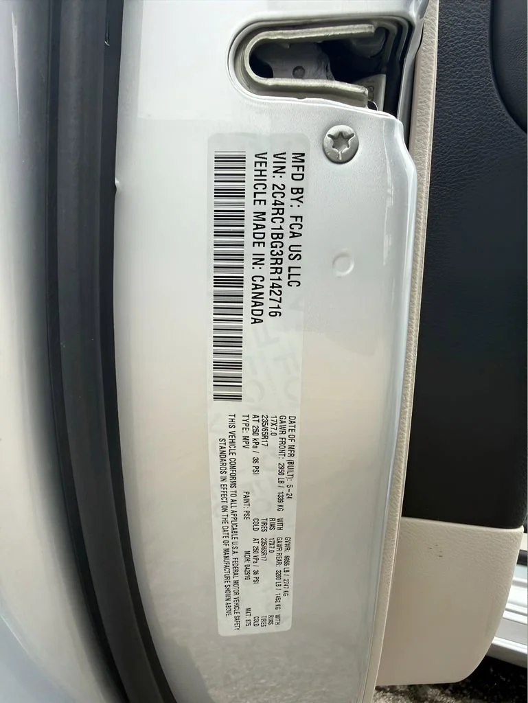 Used 2024 Silver Chrysler Touring L image 12