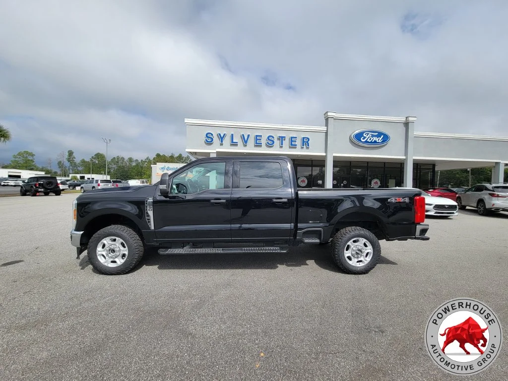 Used 2026 Black Ford XLT image 2