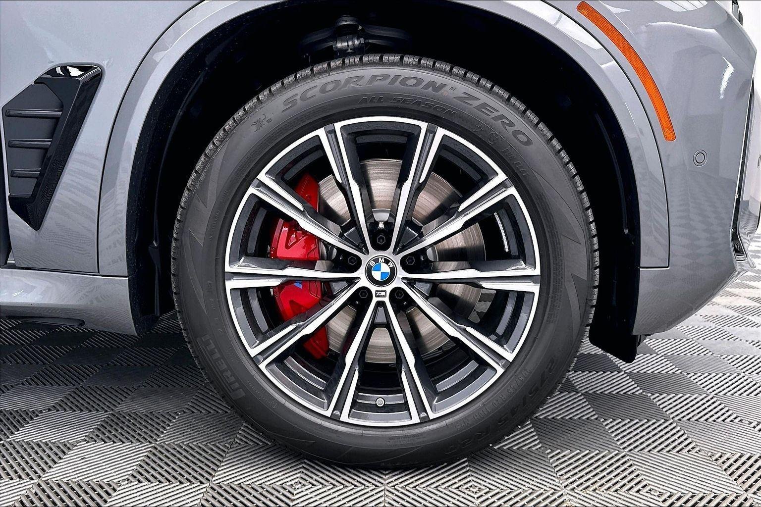 New 2026 Skyscraper Grey Metallic BMW xDrive50e image 37