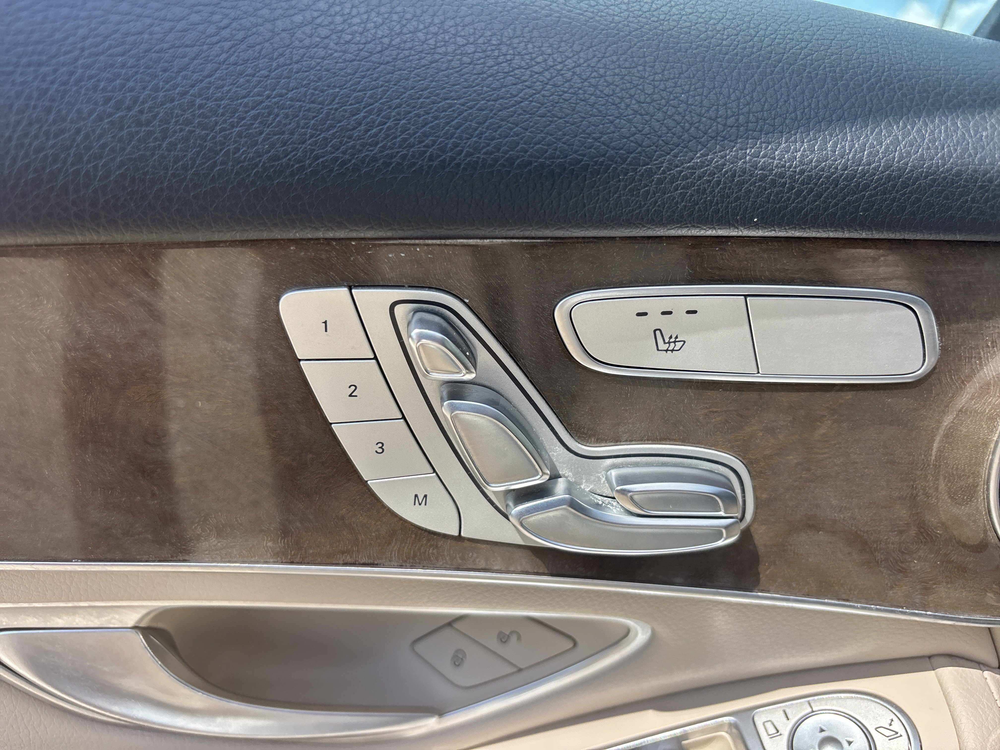 Used 2018 POLAR WHITE Mercedes-Benz 300 4Matic image 20