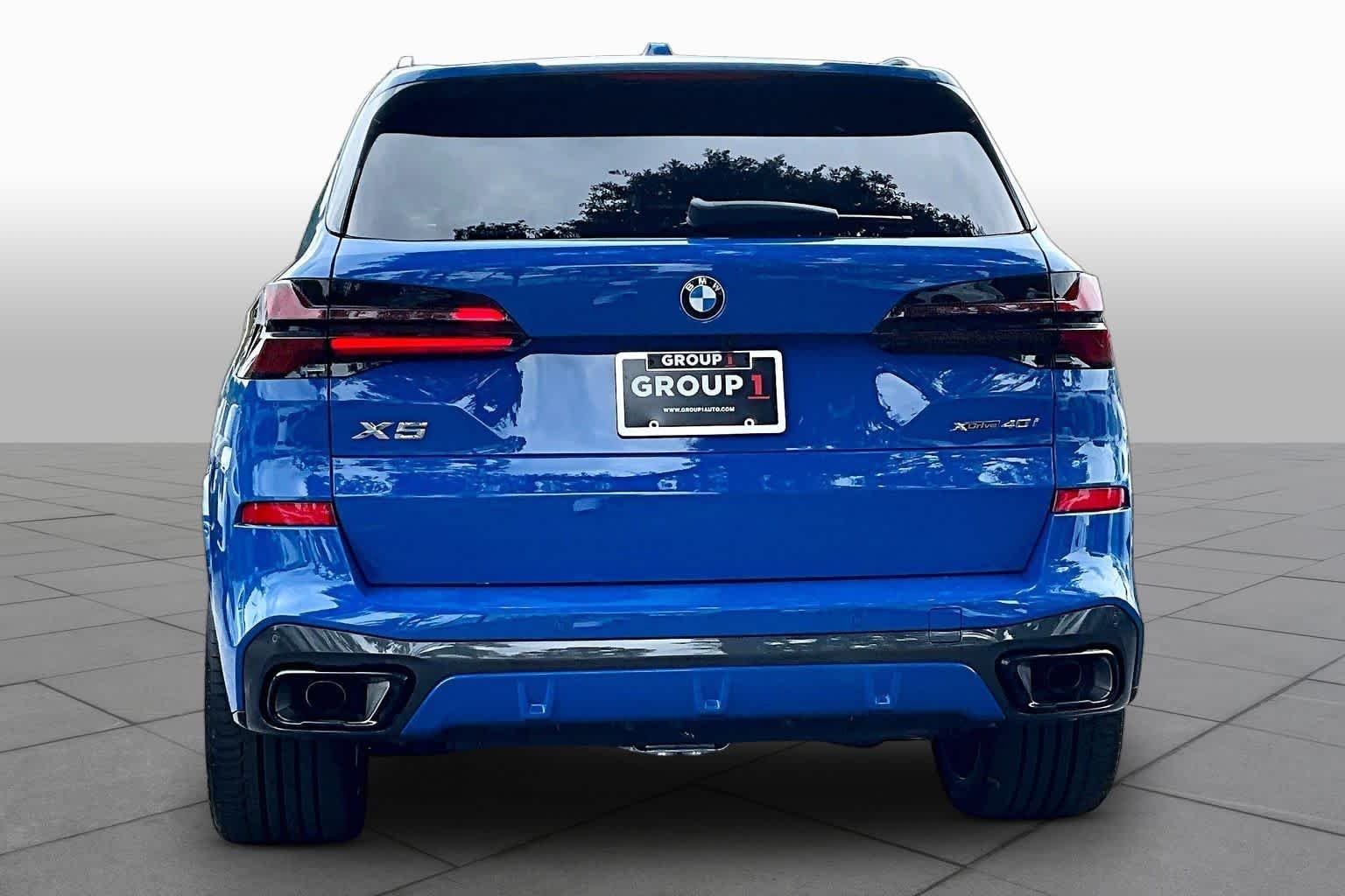 New 2026 Gentian Blue BMW xDrive40i image 4