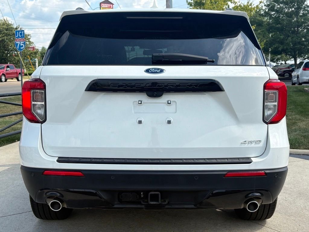 Used 2024 White Metallic Ford ST-Line image 6