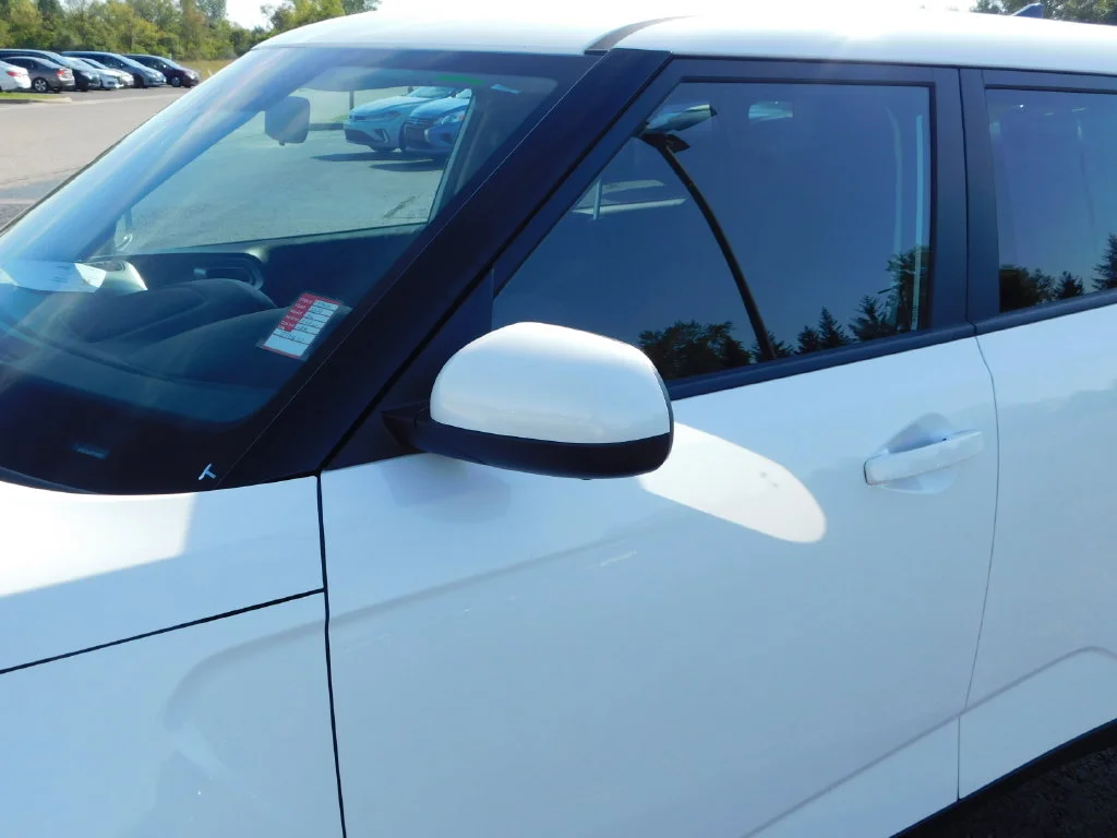 Used 2025 White Kia LX image 11