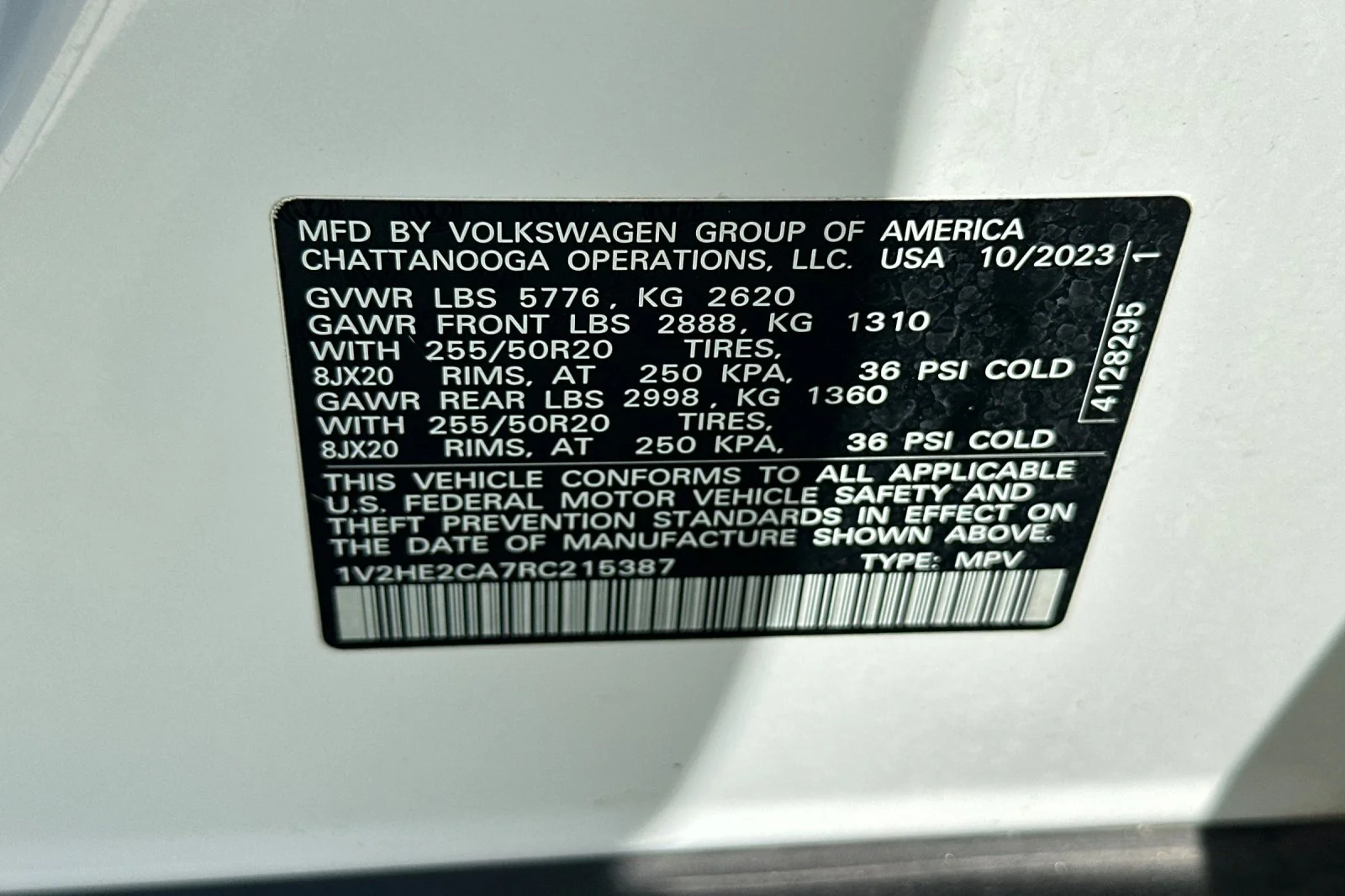 Used 2024 White Volkswagen 2.0T SE with Technology image 29