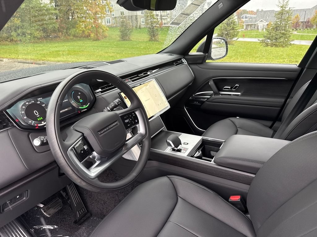 New 2025 Santorini Black Land Rover SE image 12