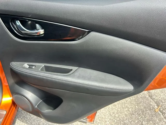 Used 2022 Orange Nissan SV image 20